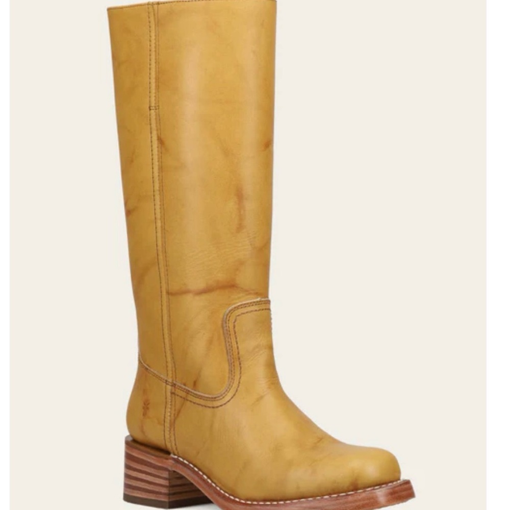 Frye Tall Leather Riding Boots in Butter NEW IN BOX Size 9